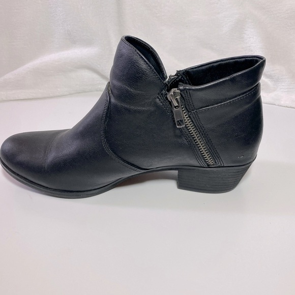 AMERICAN RAG Women's Black Smooth Faux Leather Abby Ankle Booties - Picture 11 of 14